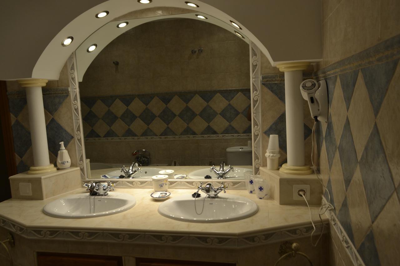 Hotel Arco Del Sol Кольменар Экстерьер фото