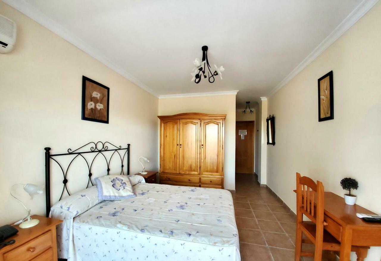 Hotel Arco Del Sol Кольменар Экстерьер фото